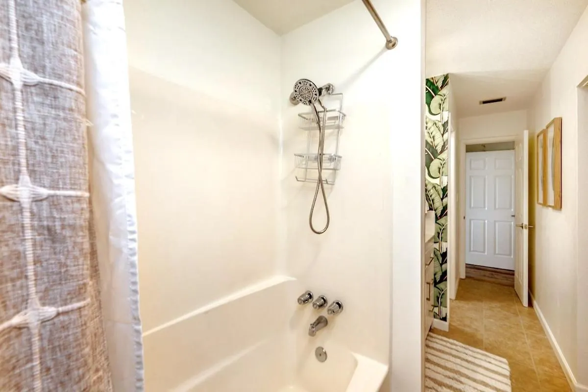 Eden Escape View 3 Pools Pet Friendly Holiday home *