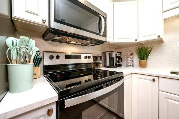 Holiday home Eden Escape View 3 Pools Pet Friendly *