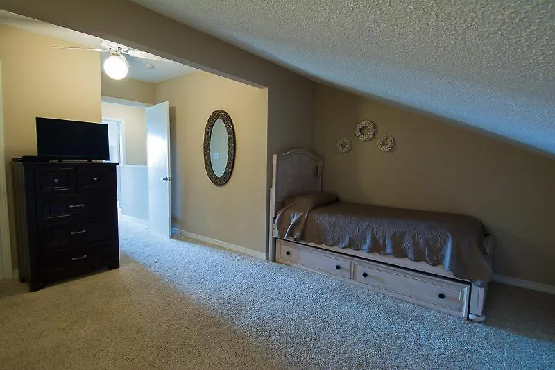 Lakefront 230 Holiday home