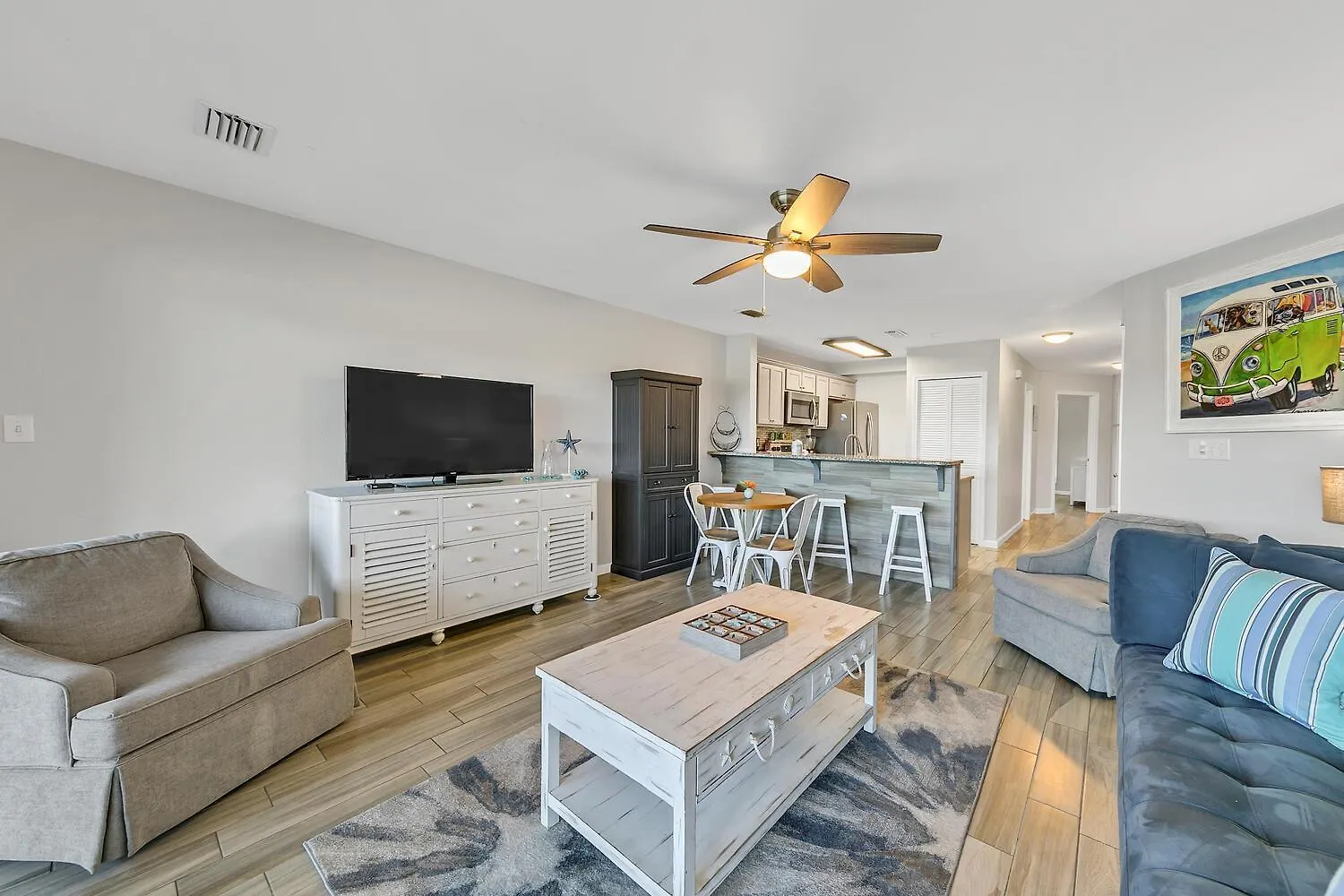 Lakefront 226 *