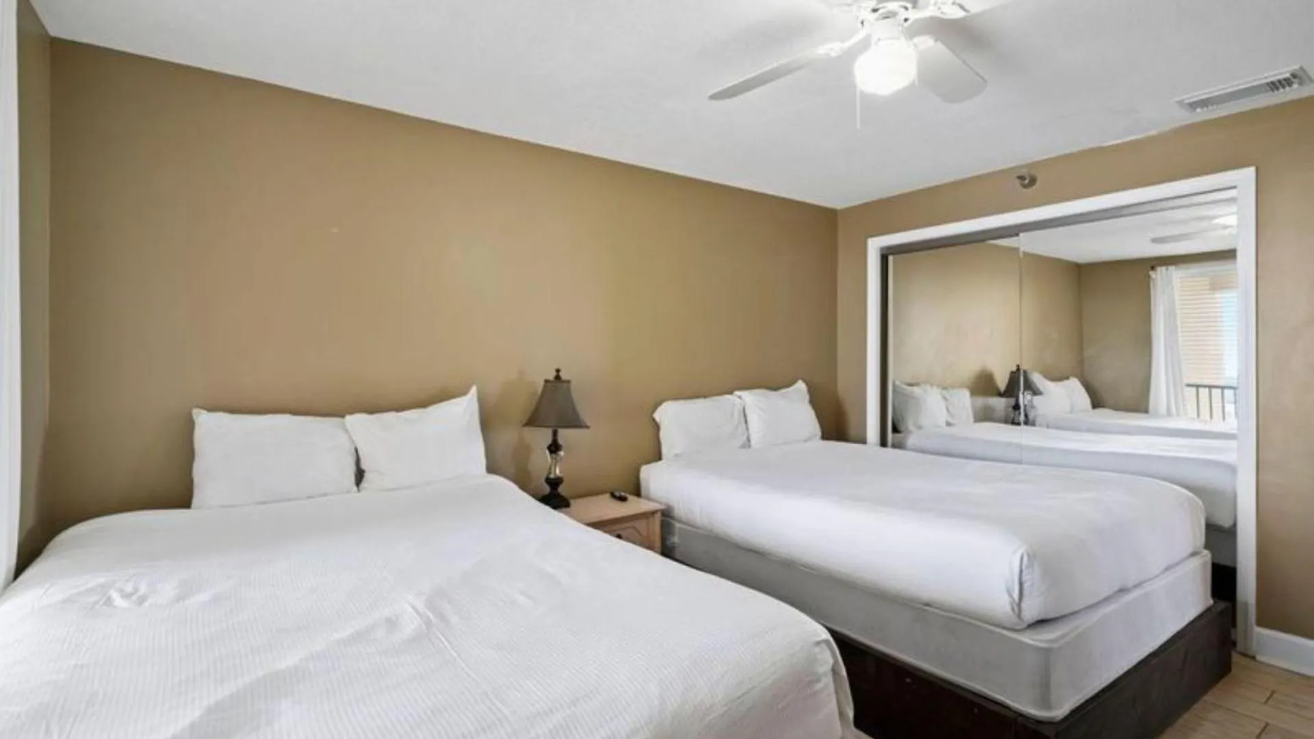 Jade East Towers 1850 * Destin