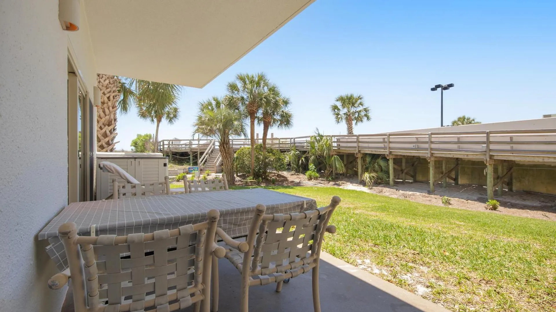 Tops'l Manor 114 Apartment Destin