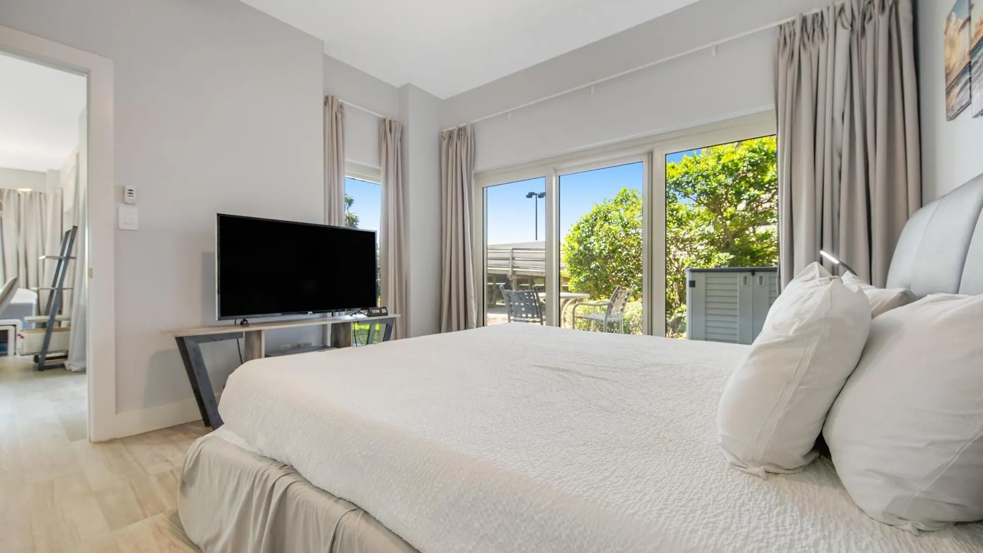 Apartment Tops'l Manor 114 *