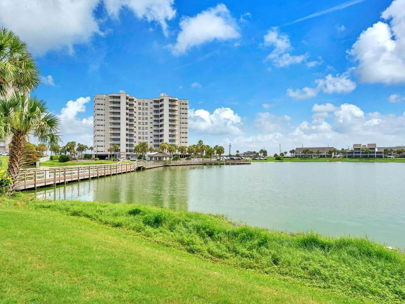 Seascape Lakefront 189- Don't Worry, Happy