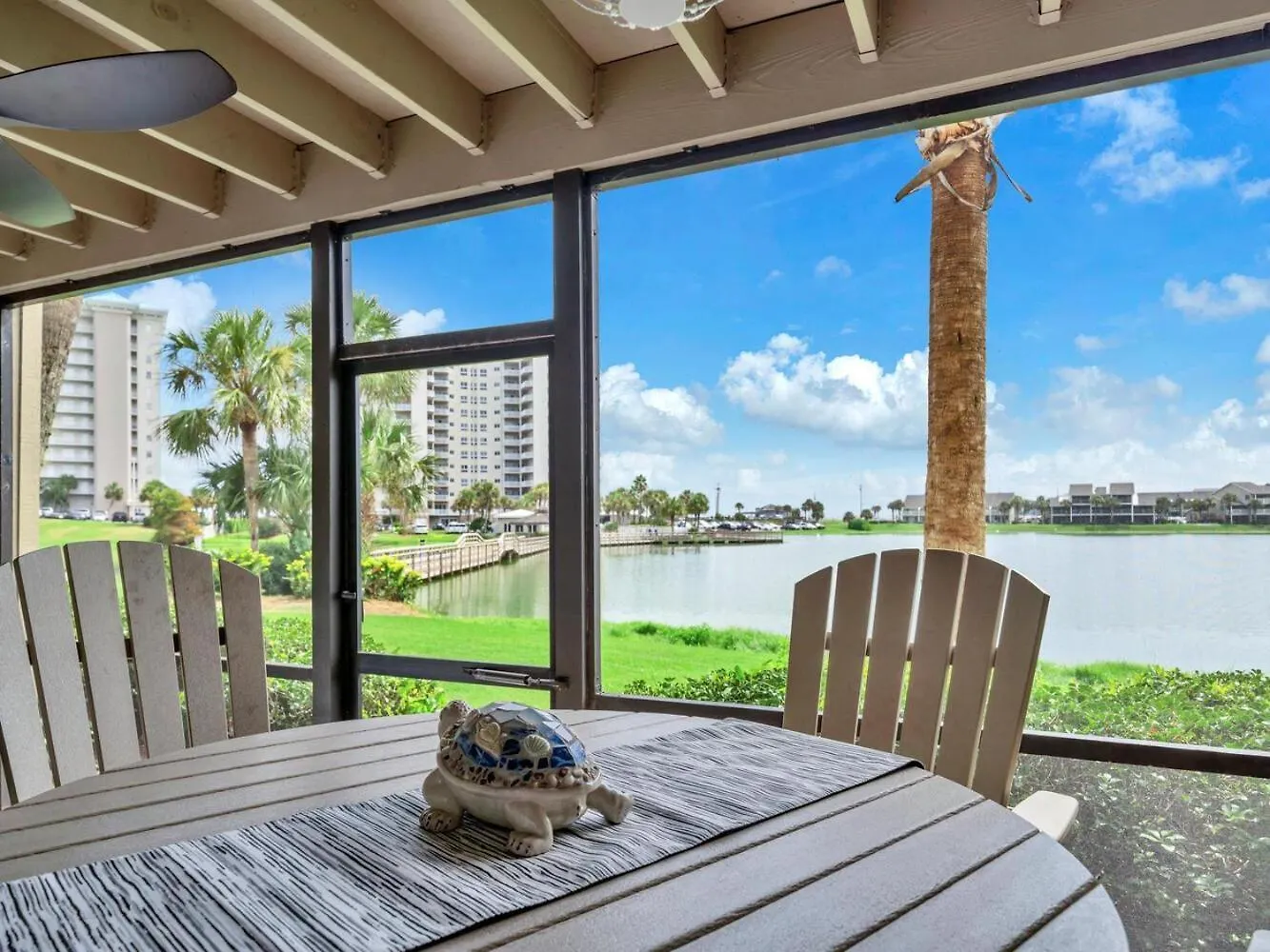 Seascape Lakefront 189- Don't Worry, Happy Holiday home Destin