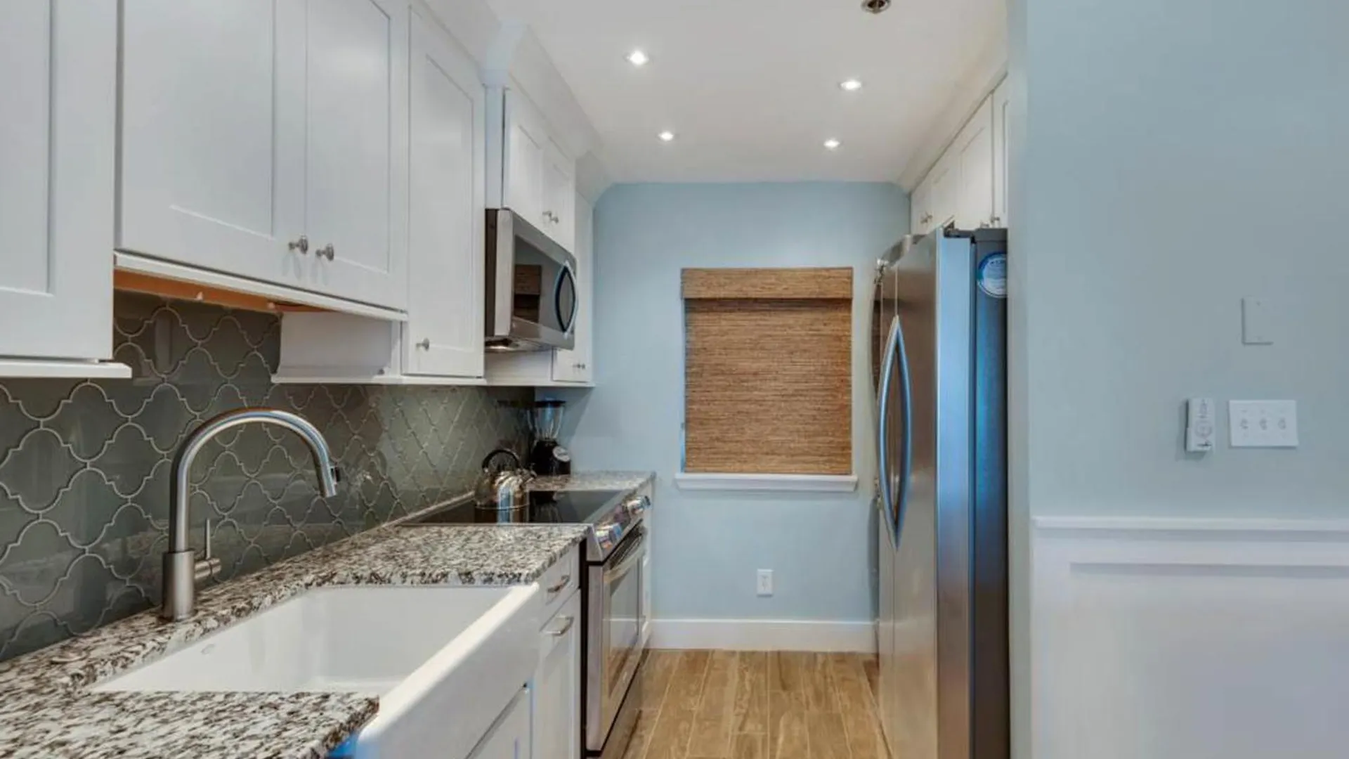 Tops'l Manor 612 Apartment