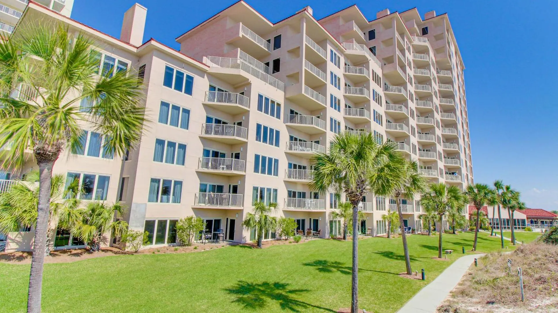 Tops'l Manor 213