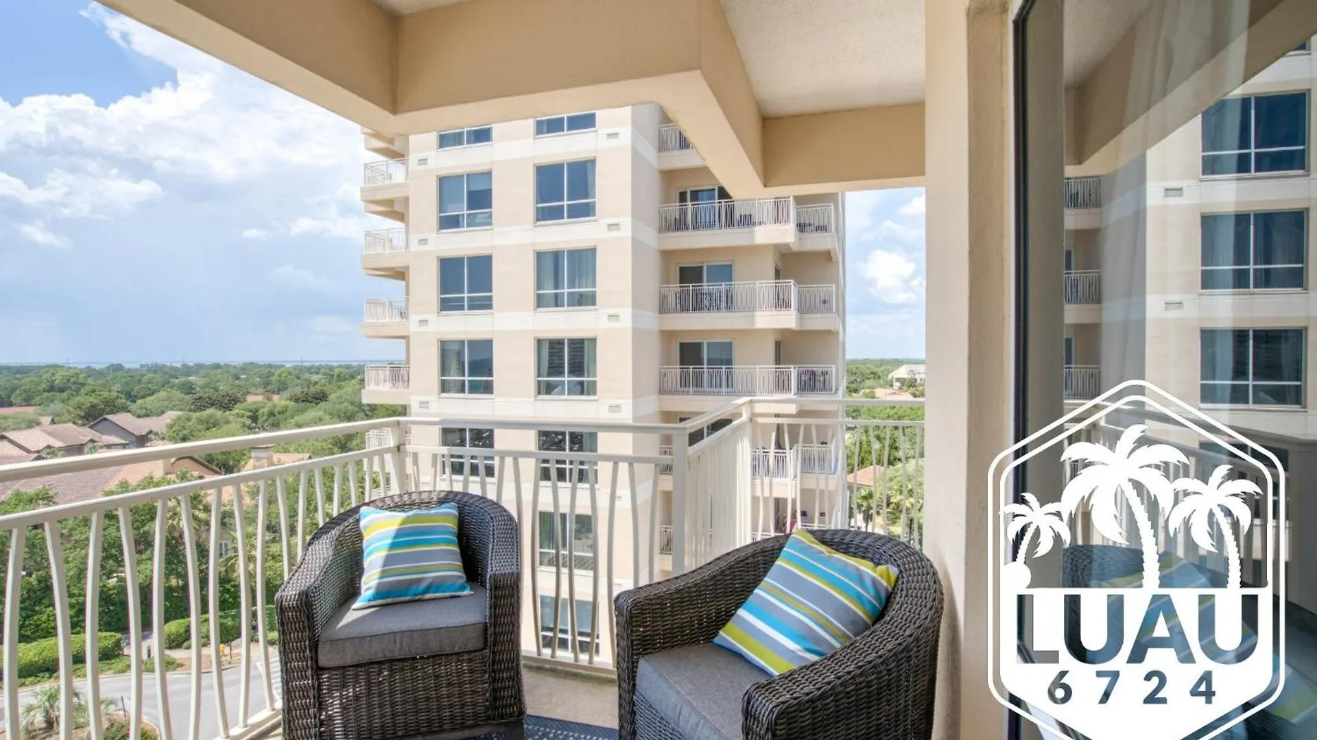 Apartment Luau Tower Enjoy These 2 Connecting Units As A Family Destin