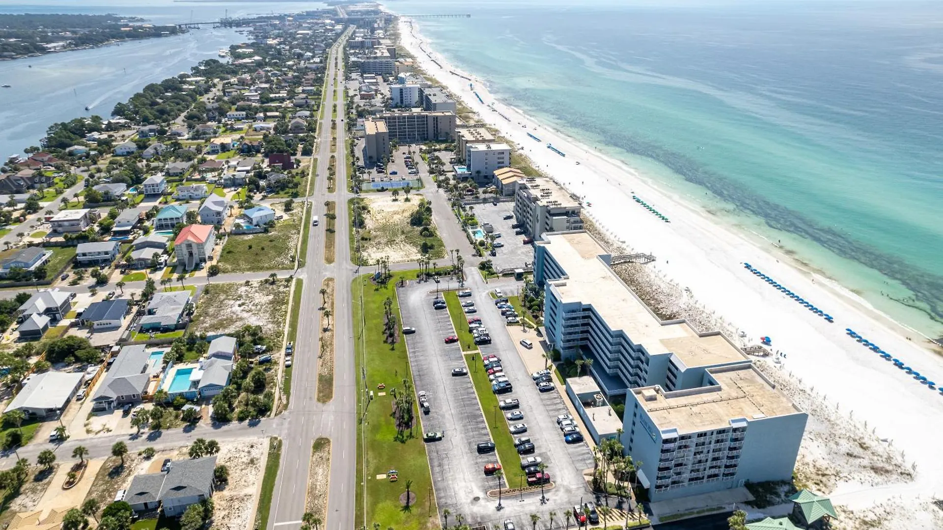 Dolphin Point 303a- By Isle *