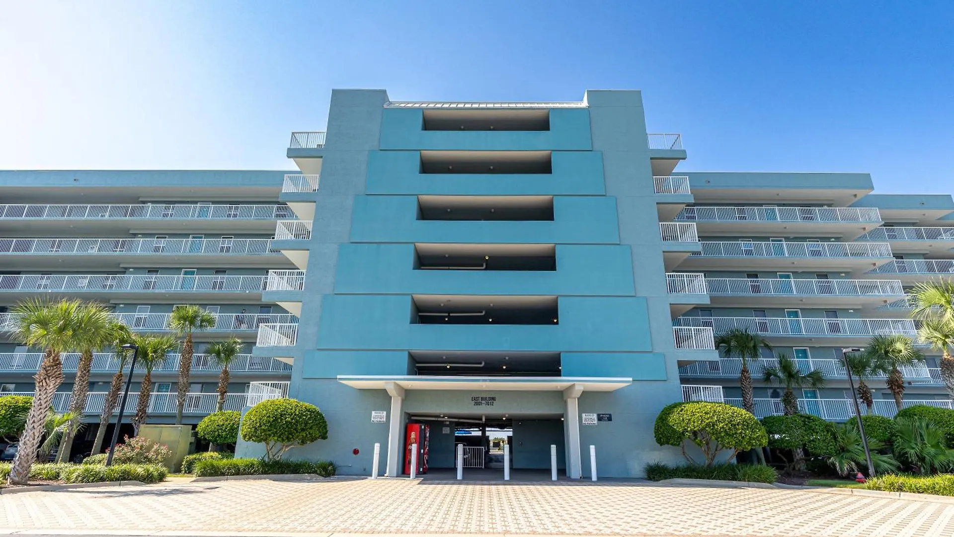 Apartment Inlet Reef 603- By Isle