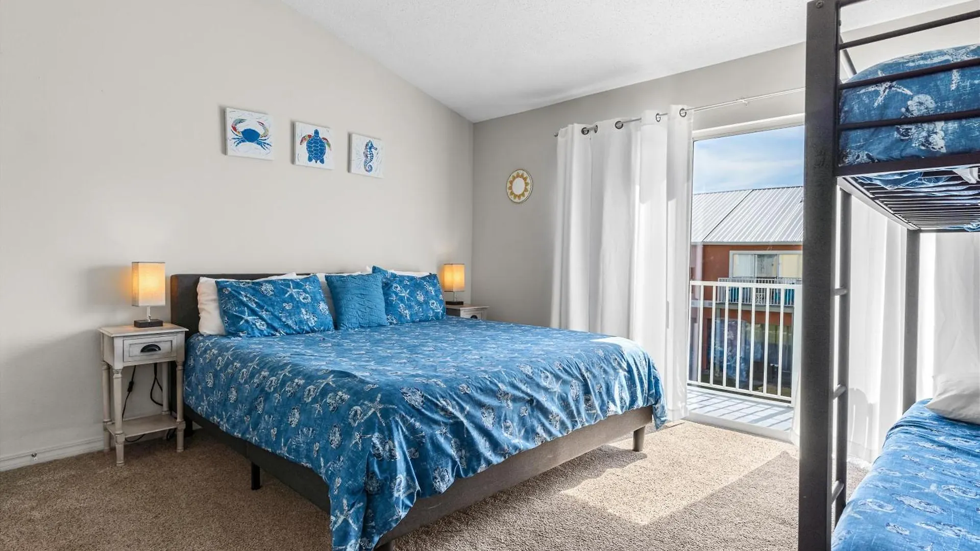 Holiday home 5 Min Walk To Beach, Sparkling Pool, Mins To Shops &outlet! 13 Destin