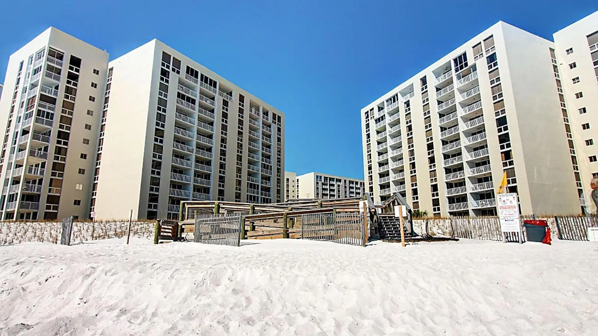Shoreline Towers 3026 Apartment *
