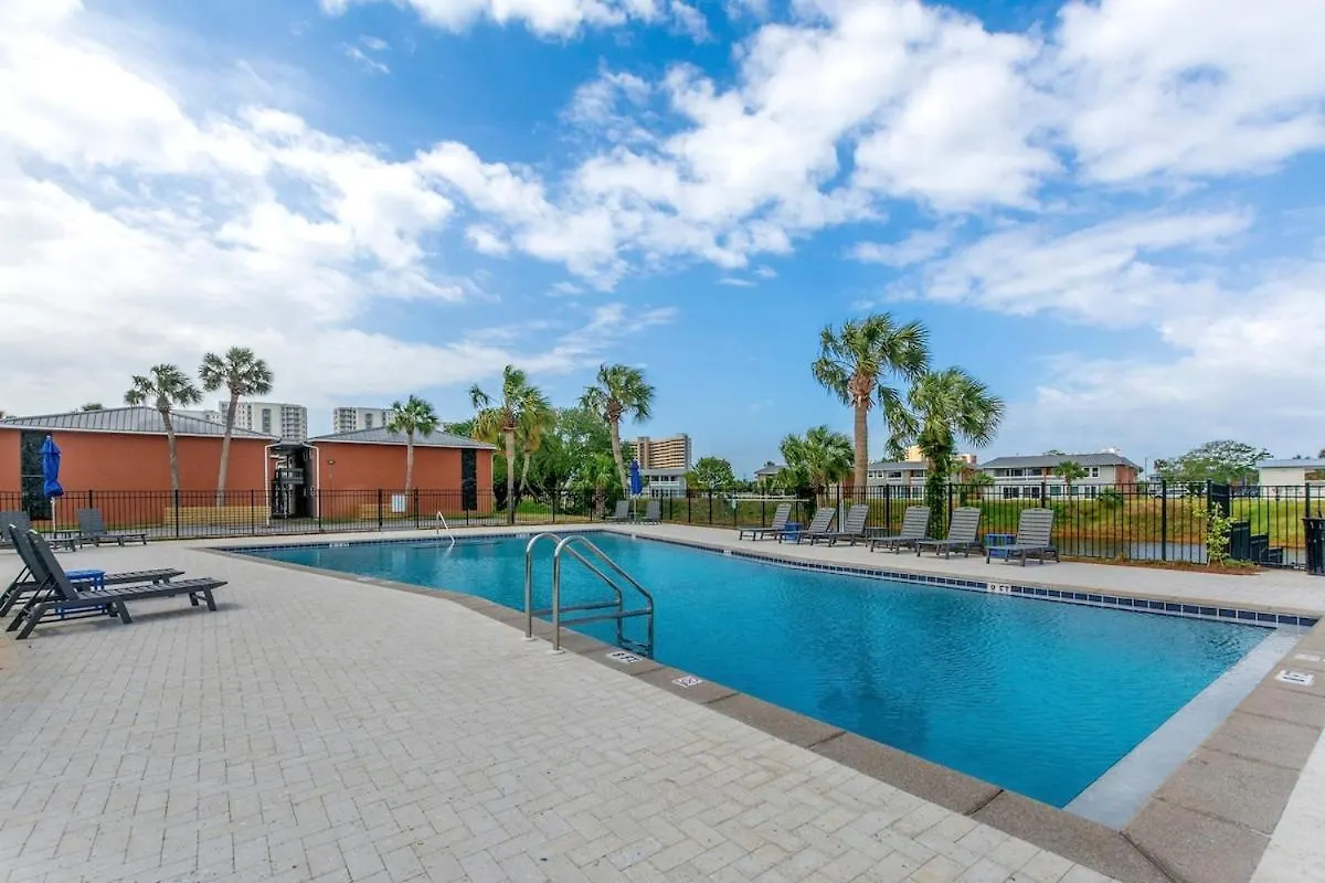 Holiday home Sandy Beaches-3 Pools-pet Friendly