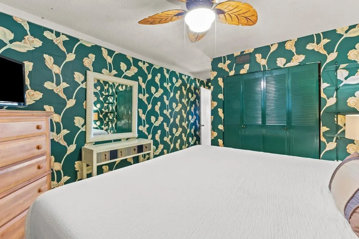 Holiday home Sandy Beaches-3 Pools-pet Friendly