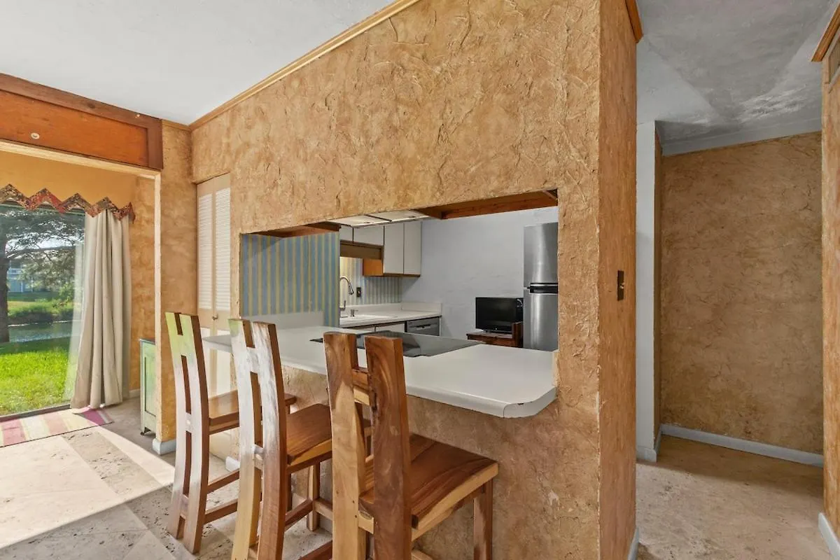 Sandy Beaches-3 Pools-pet Friendly Holiday home *