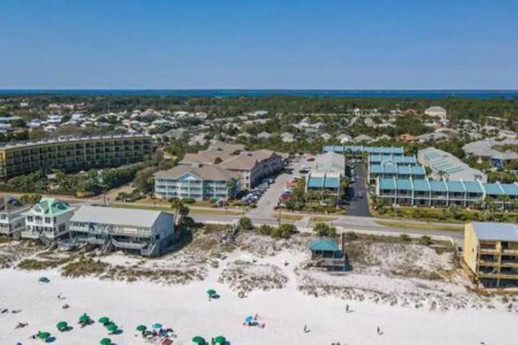 Private With Seasonal Chair Service And Heated Pool Apartmán Destin