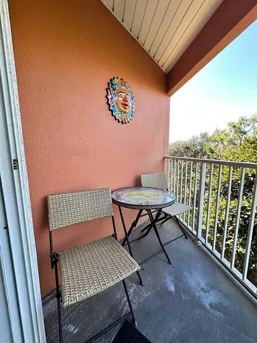 Private With Seasonal Chair Service And Heated Pool Apartmán *