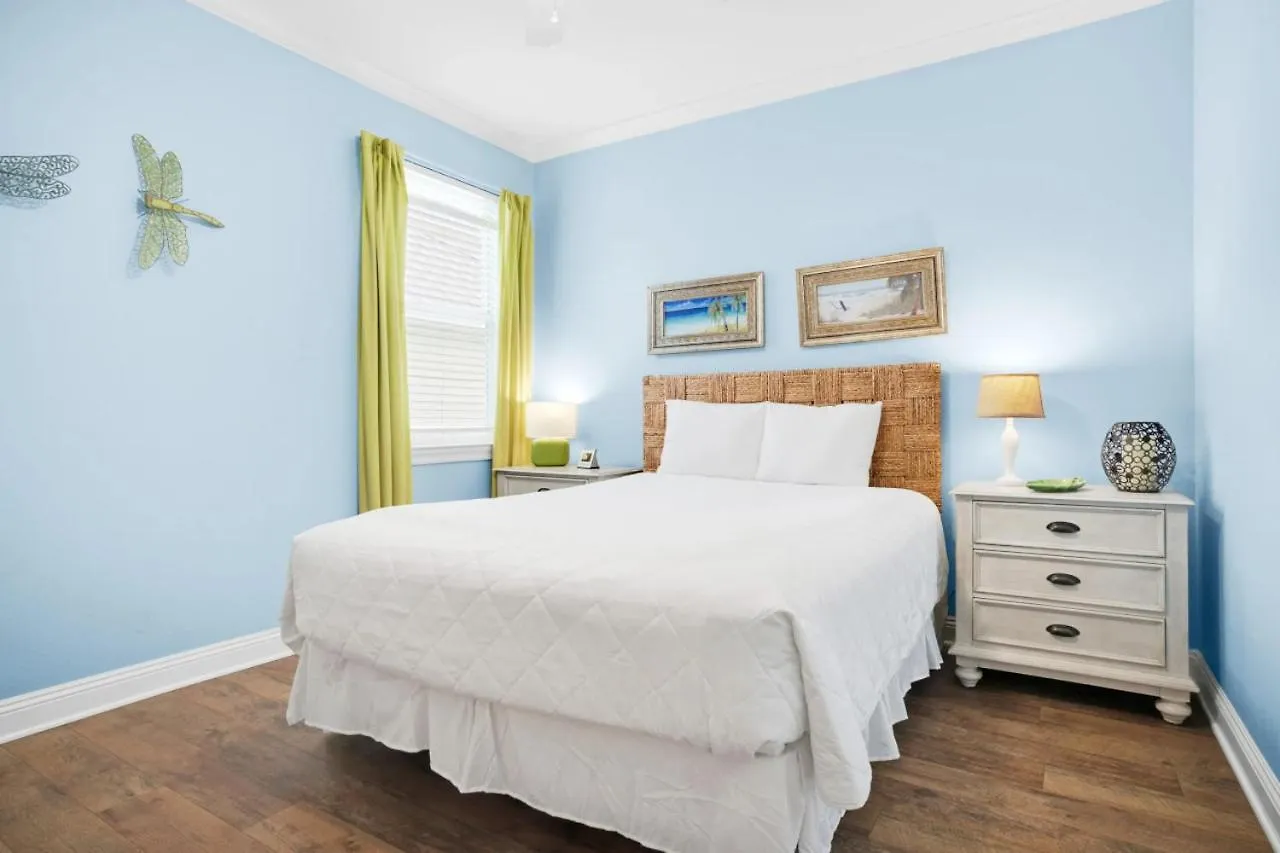 Holiday home Skips Corner Pet Friendly Trolley
