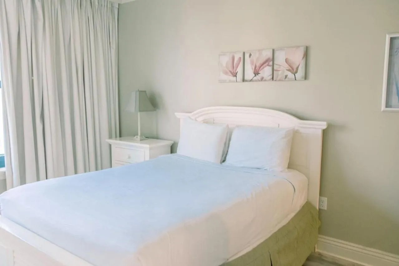 2 Bedroom On Harborwalk Village Holiday home Destin