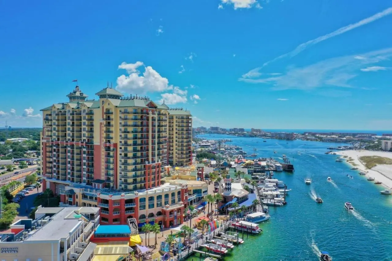 2 Bedroom On Harborwalk Village Holiday home Destin