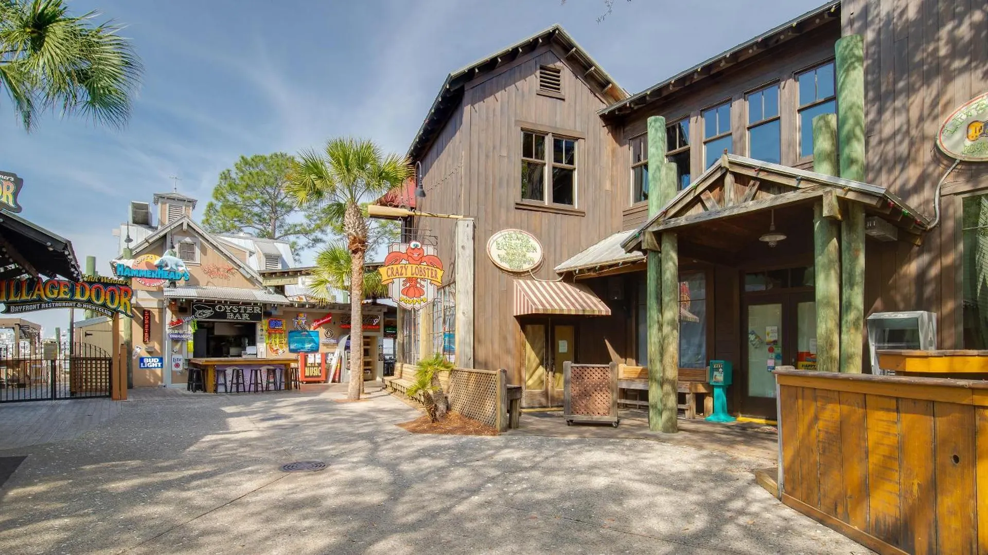913 Harbour Point