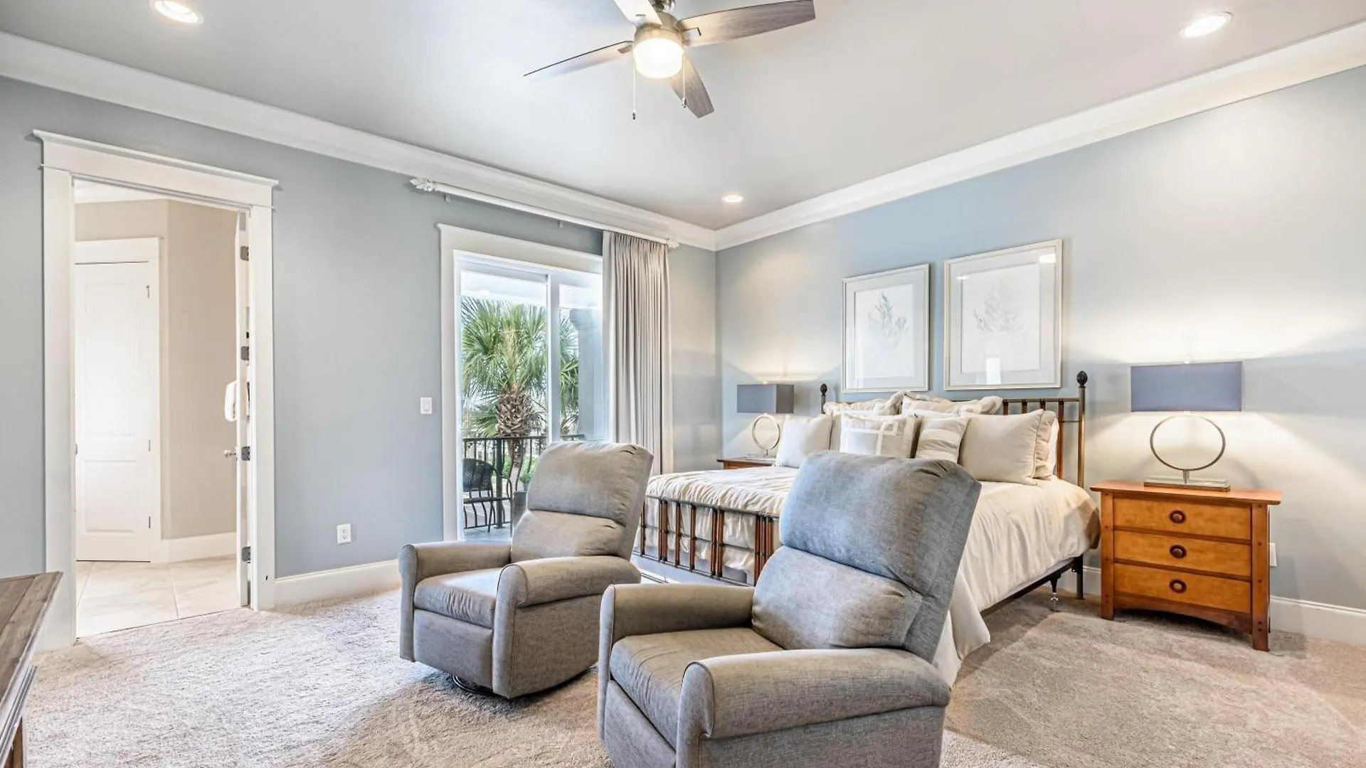 Lavish Escape 4806 Holiday home