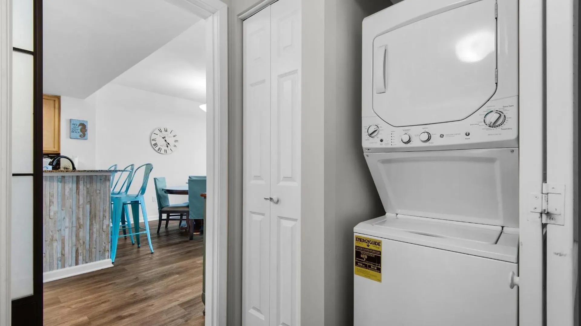 Palms #1808 Jr 2br *
