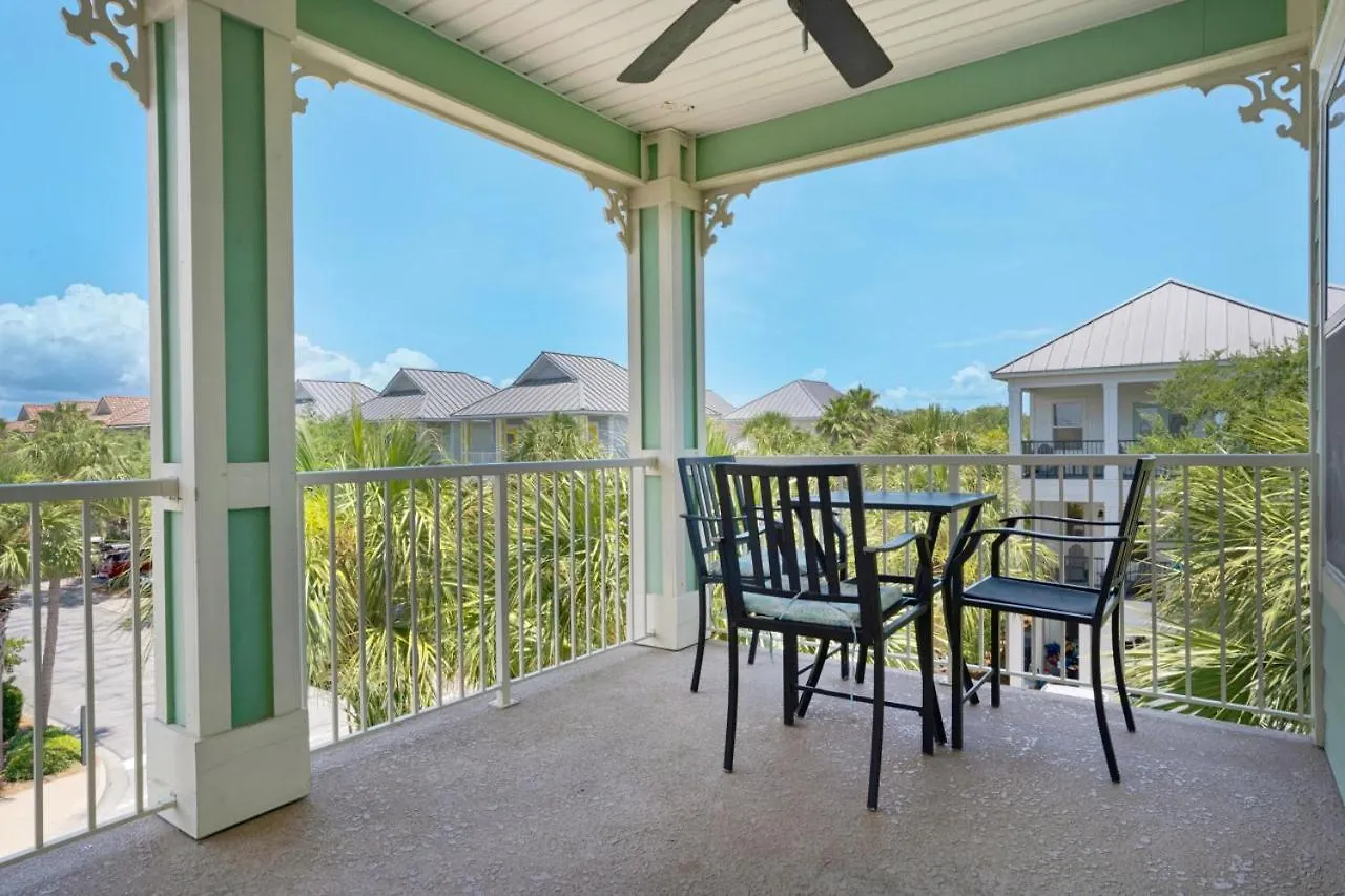 Splish Splash Pet Friendly Pool View Holiday home Destin