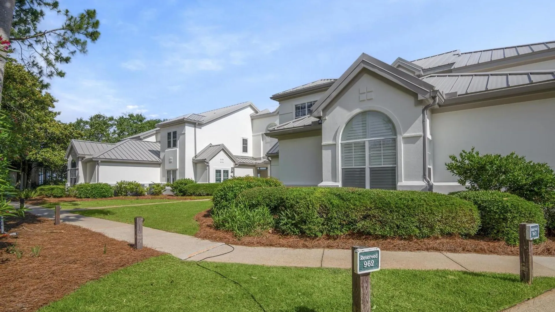 Northshore 960 And A Holiday home