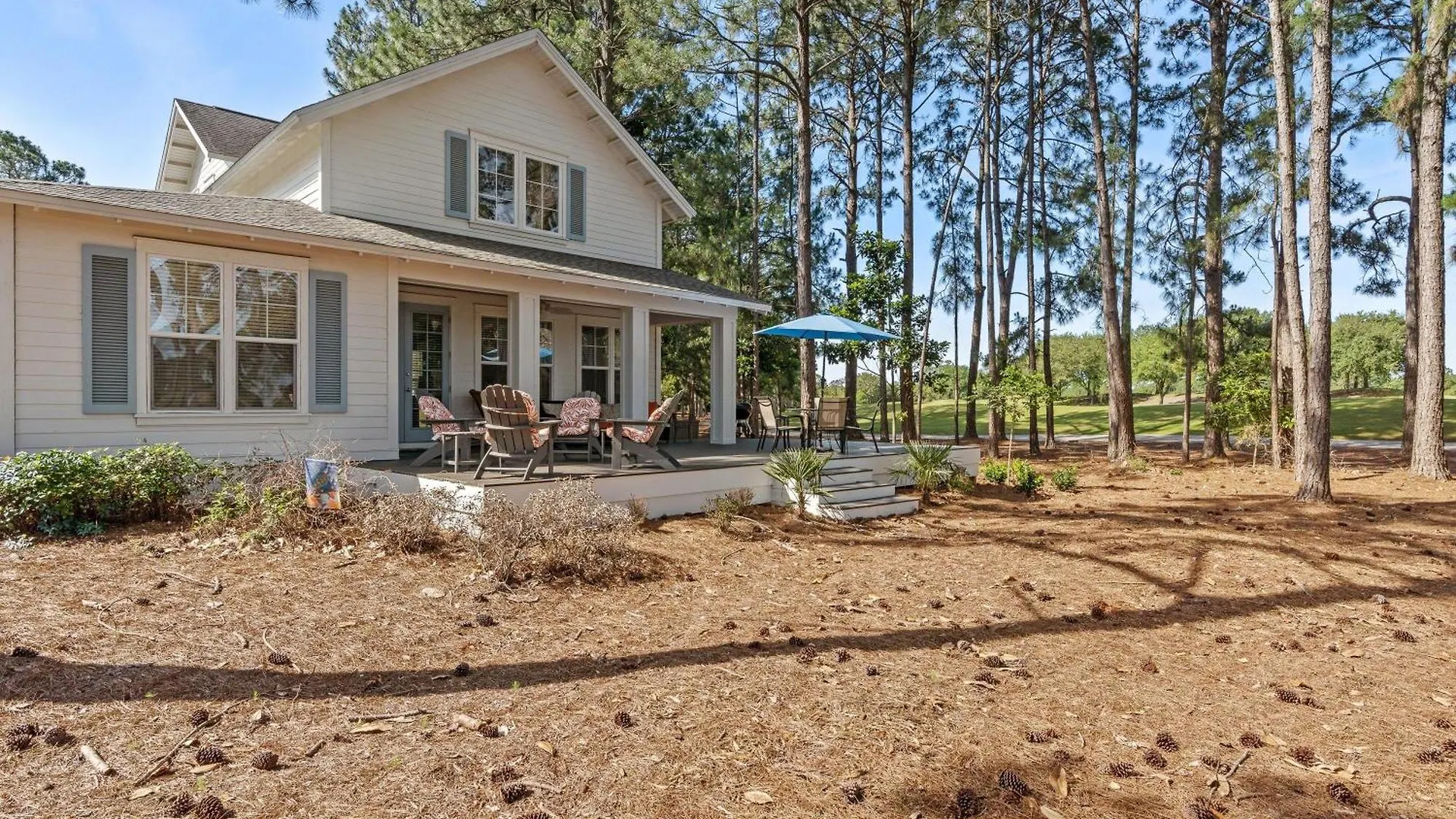 1369 Laurel Grove 