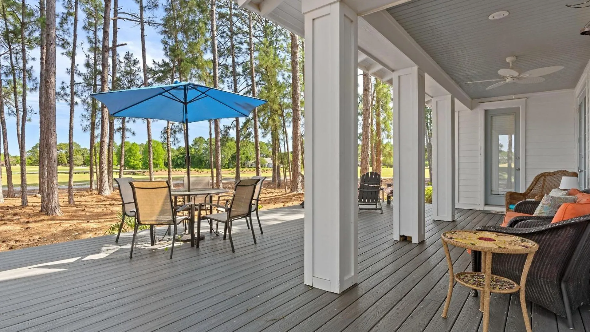 1369 Laurel Grove 