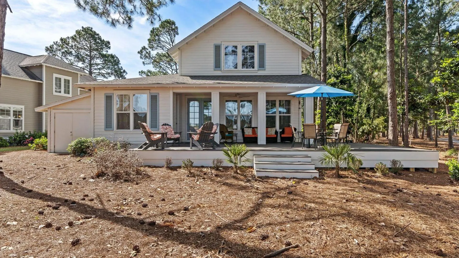 1369 Laurel Grove 