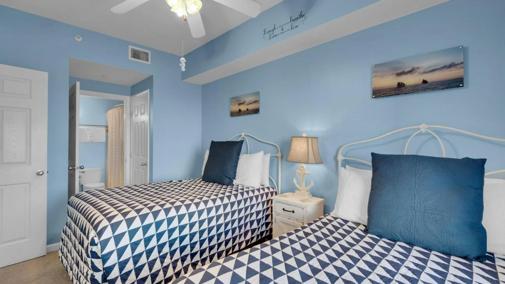 Holiday home Majestic Sun 403b