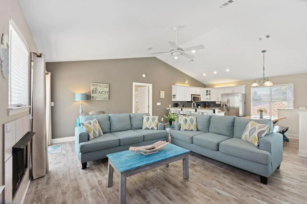 Seahorse Shores - Games, Private Access, Pool, Lake, Boardwalk, Near Fun *