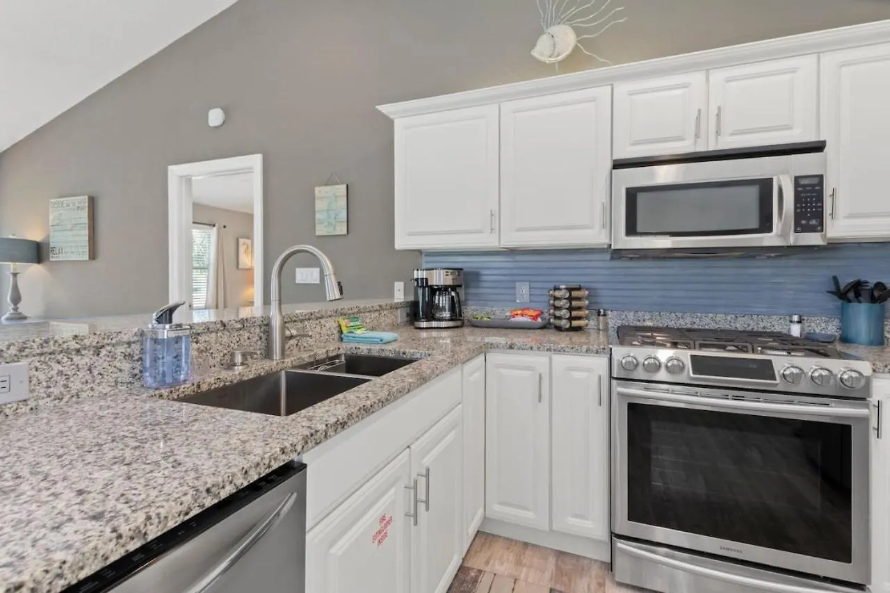 Holiday home Seahorse Shores - Games, Private Access, Pool, Lake, Boardwalk, Near Fun