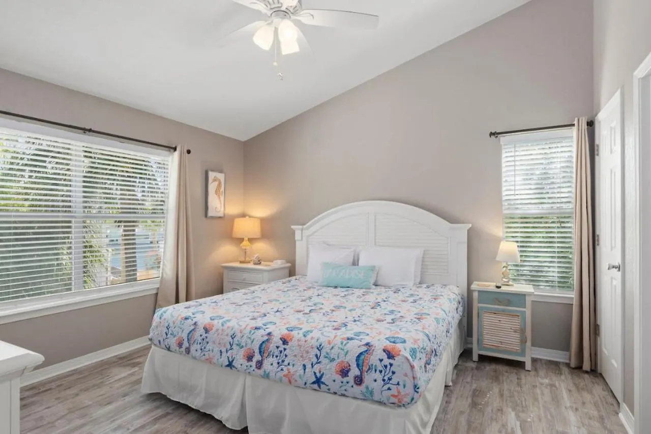 Seahorse Shores - Games, Private Access, Pool, Lake, Boardwalk, Near Fun