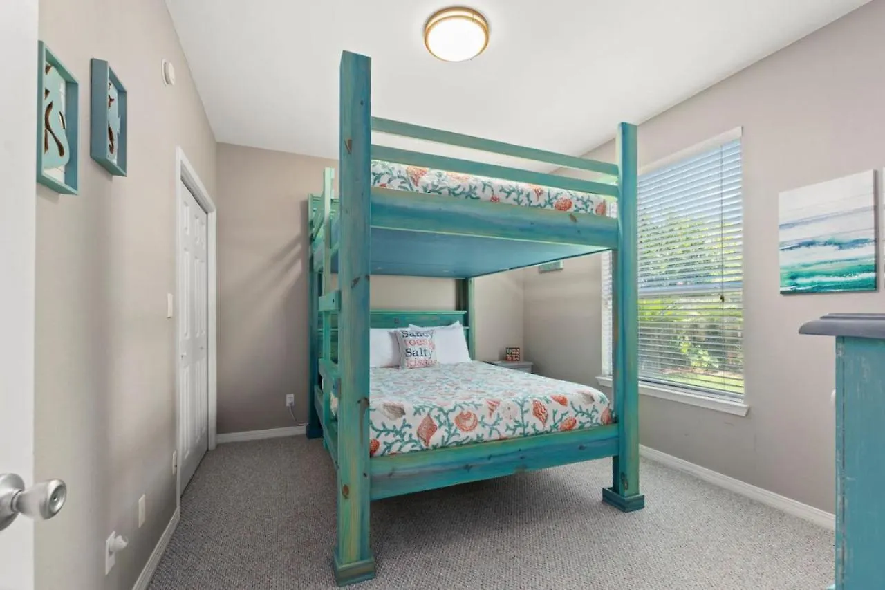 Seahorse Shores - Games, Private Access, Pool, Lake, Boardwalk, Near Fun