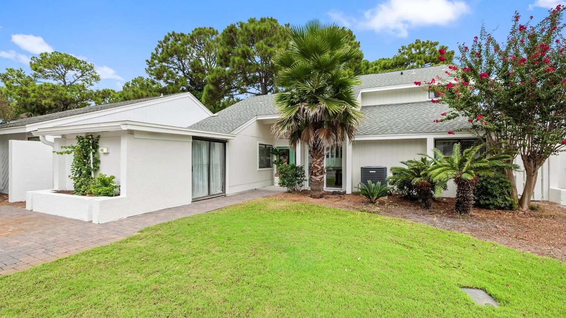 418 Linkside Drive *
