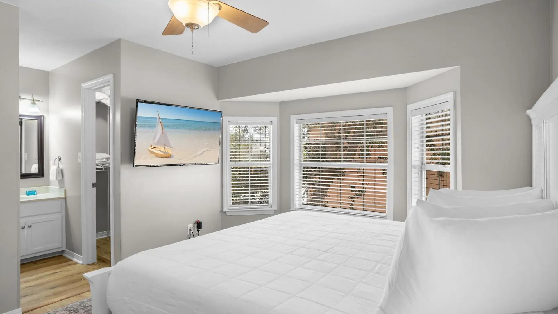 Walking On Sunshine By Newman-dailey Holiday home *
