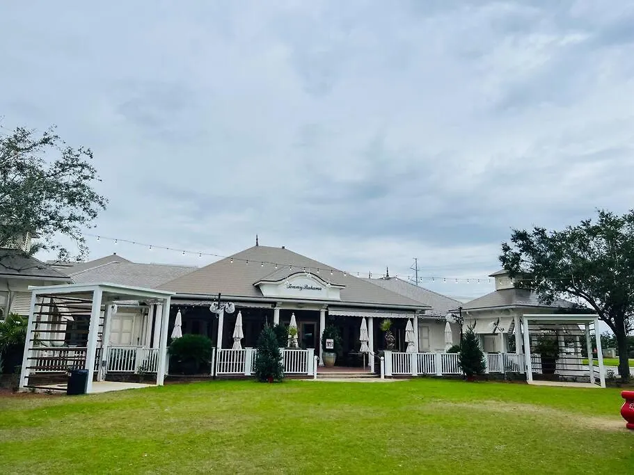 Tommy Bahama 1 Bedroom-walk To Restaurants ,pool-3mi Beach! * Destin