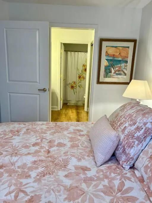 Tommy Bahama 1 Bedroom-walk To Restaurants ,pool-3mi Beach! Apartment