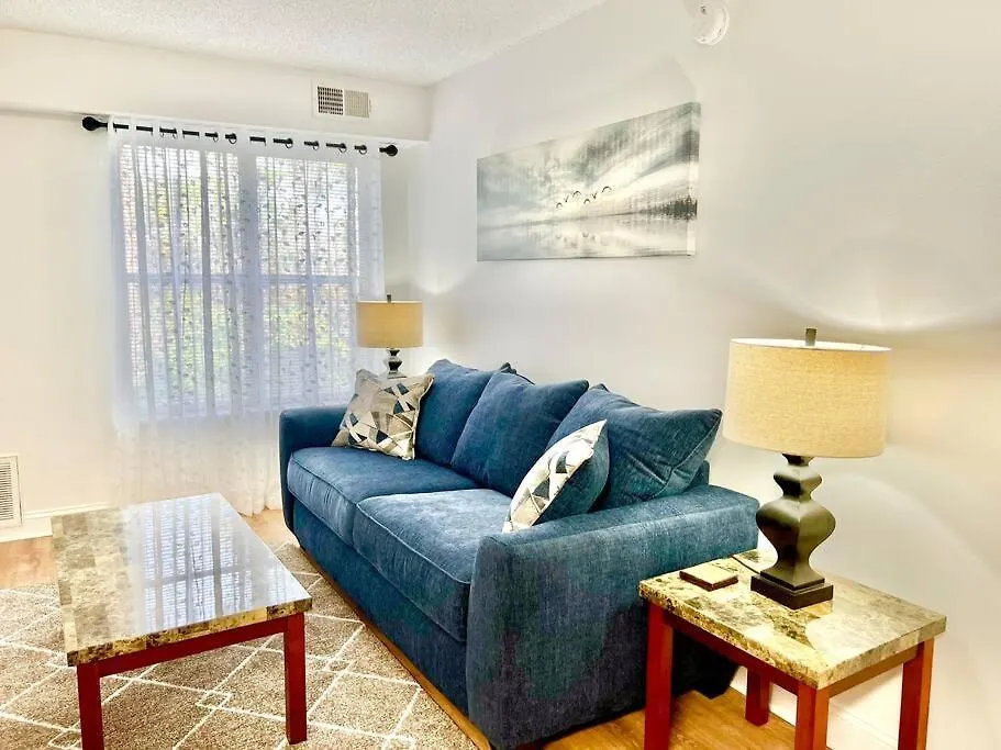 Tommy Bahama 1 Bedroom-walk To Restaurants ,pool-3mi Beach! Apartment