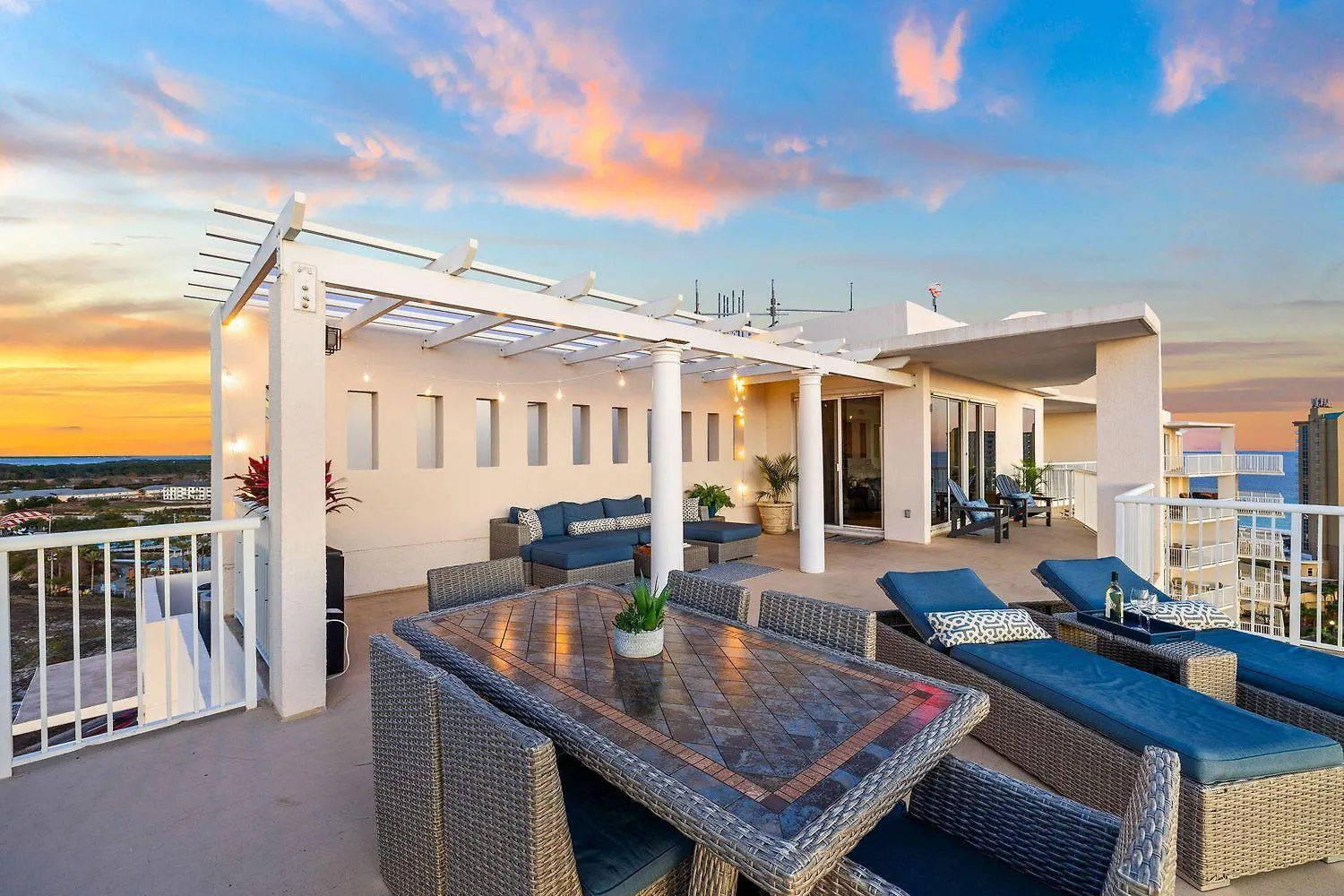 Prázdninový dům Terrace At Pelican Penthouse *
