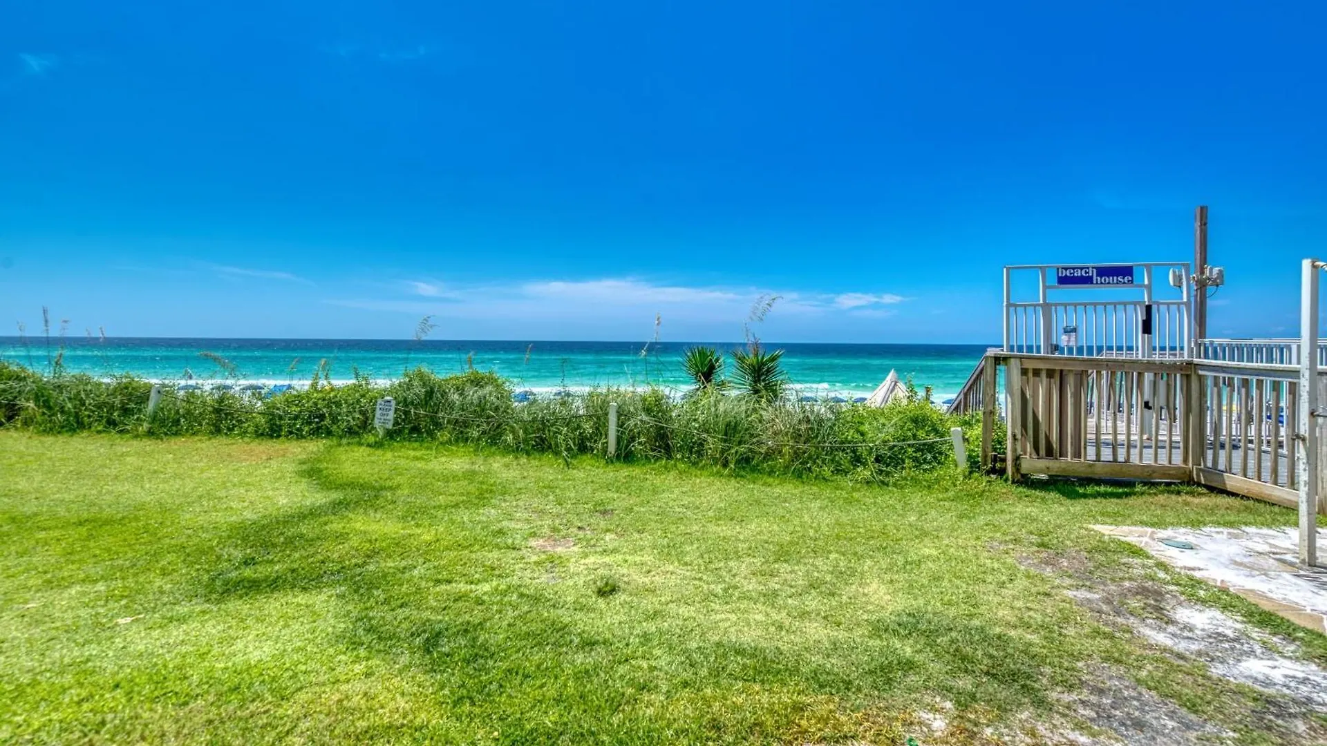 House B101 - Beachfront With Pool, Wifi, & Service Apartment