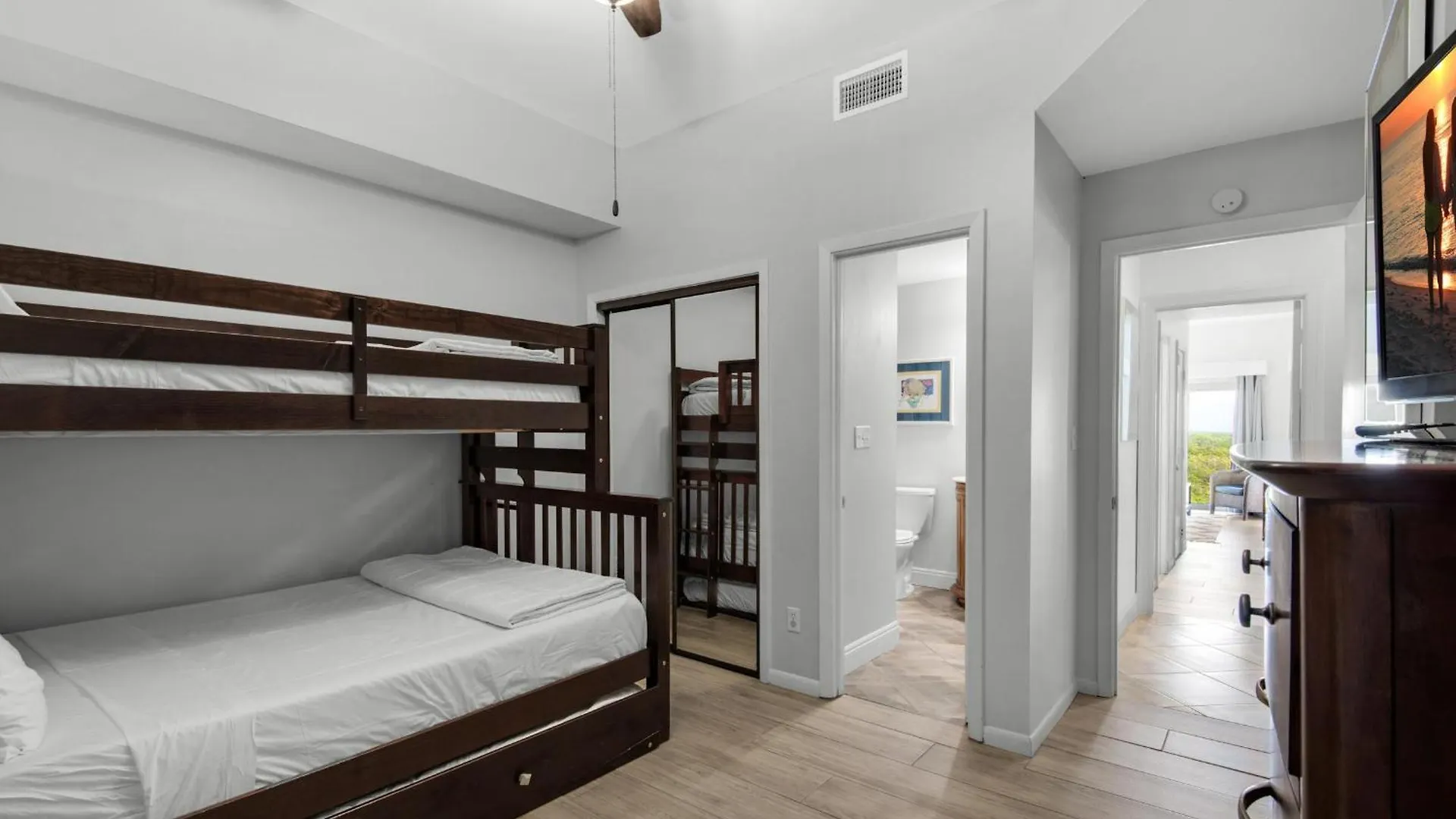 Holiday home Tops'l Manor C-804 *