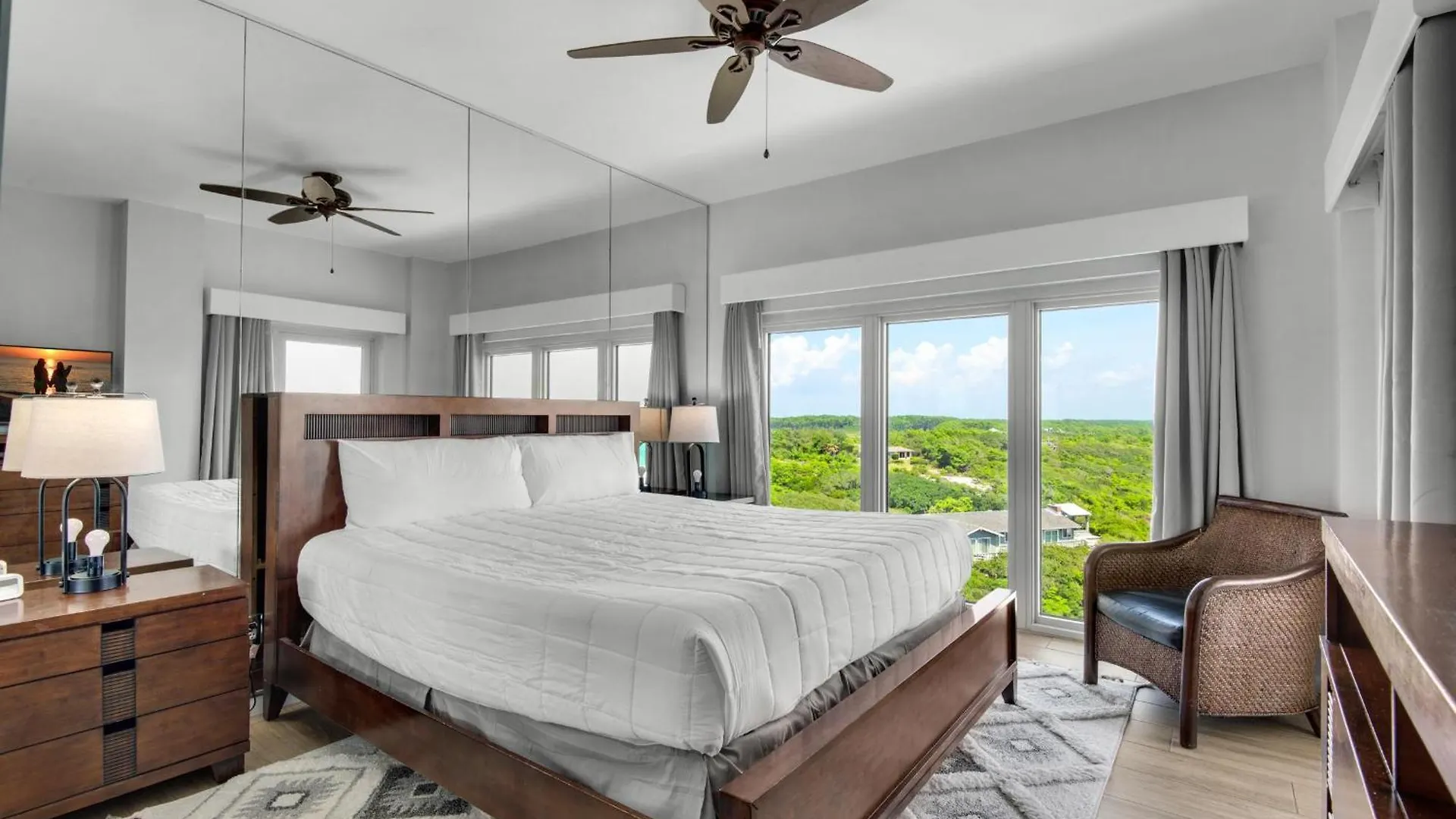 Tops'l Manor C-804 Holiday home