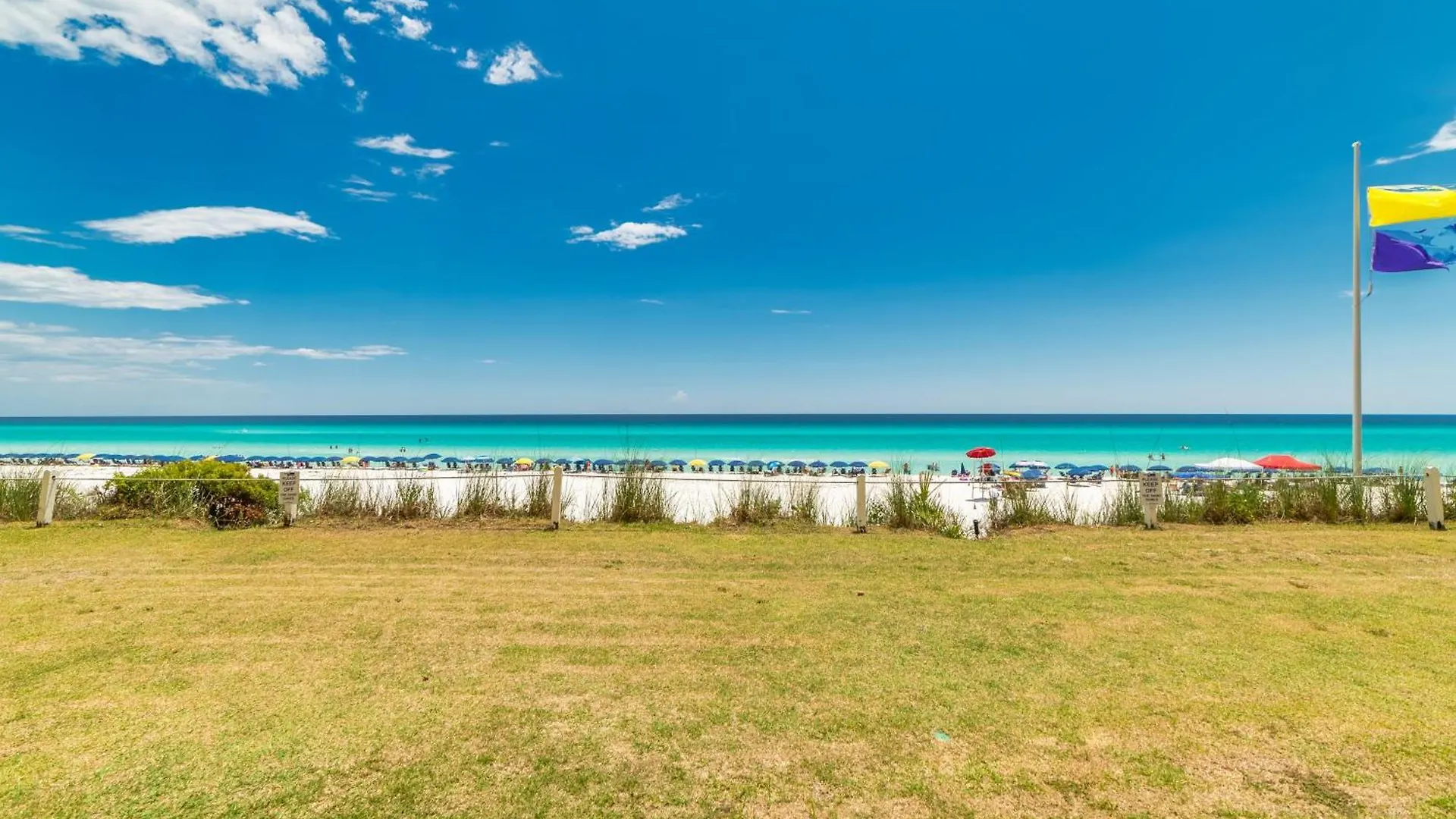 House D102 - Beachfront With Pool, Wifi, & Service