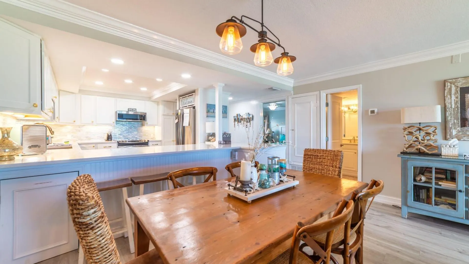House D102 - Beachfront With Pool, Wifi, & Service *