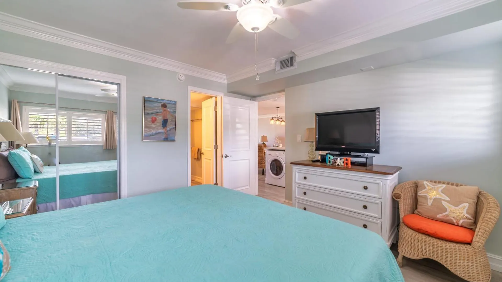 House D102 - Beachfront With Pool, Wifi, & Service *