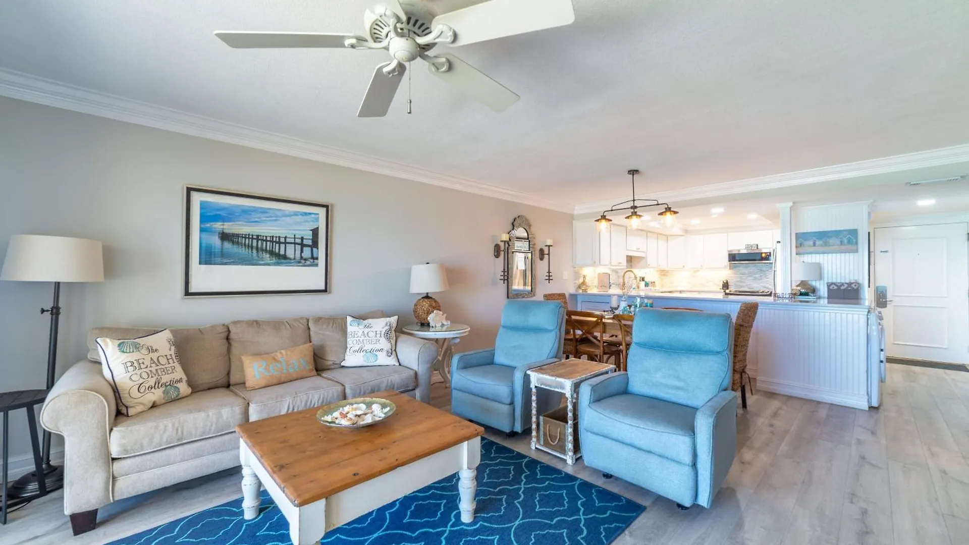 House D102 - Beachfront With Pool, Wifi, & Service *